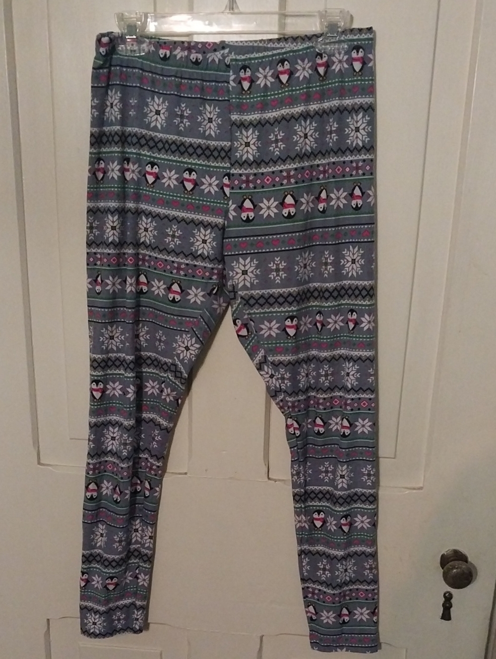 Gray Penguin Print Holiday Leggings